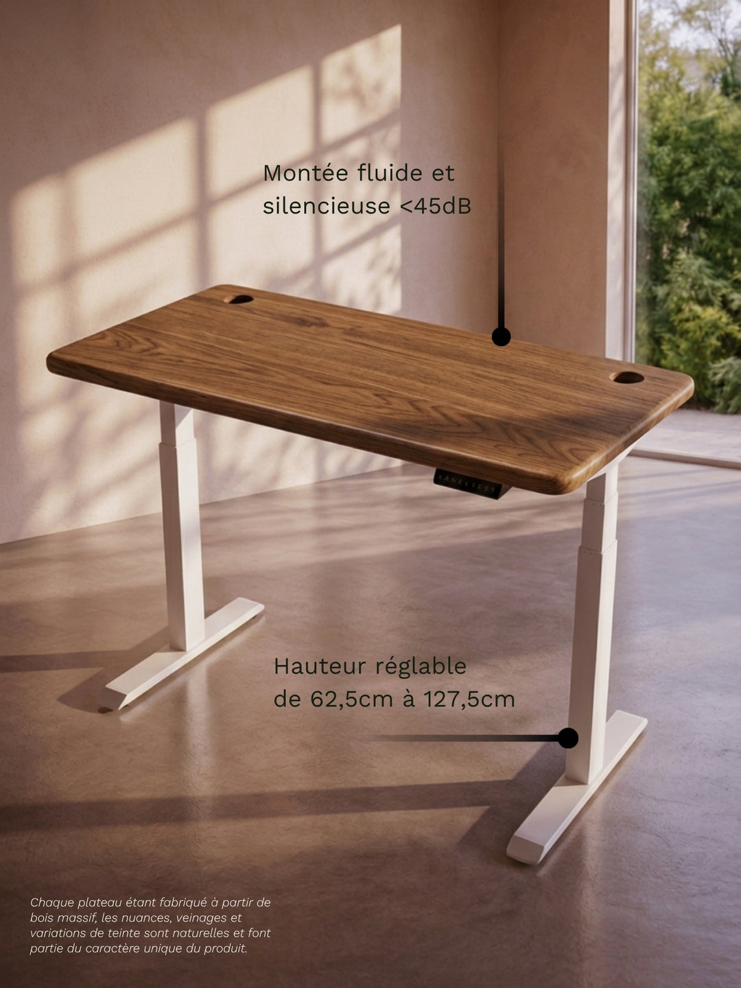 Bureau Assis Debout électrique AUM WORLD ADVANCED GO avec plateau PREMIUM OAK en chêne massif, réglable de 62,5 à 127,5 cm.