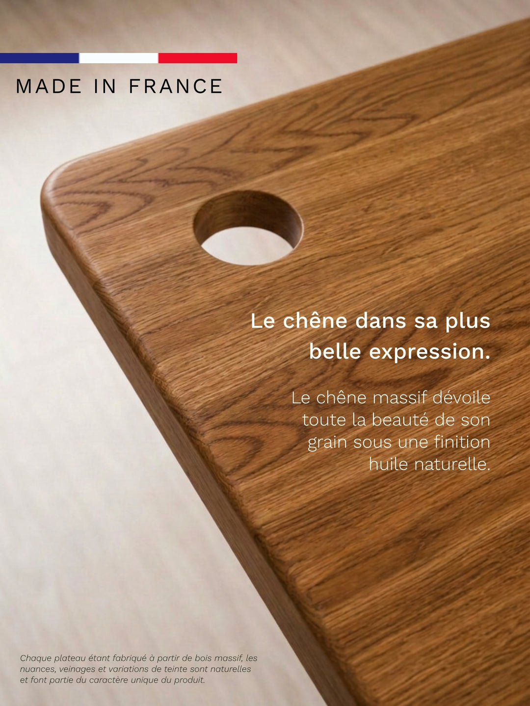 AUM WORLD - Plateau PREMIUM OAK en chêne massif mettant en valeur les nervures naturelles du bois Made in France.