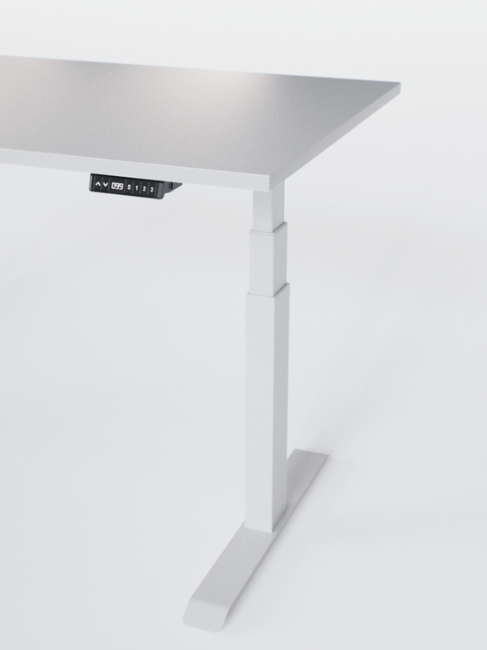 AUM WORLD_Bureau Assis Debout Électrique - ADVANCED LITE GO_Ports USB A_USB C_Blanc_Plateau Blanc Premium_Vue Détaillée_Copyrights AUM WORLD_2024