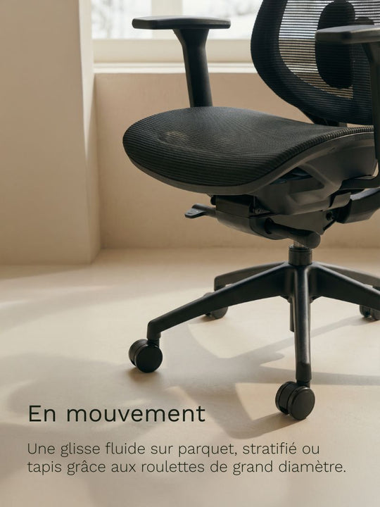 Chaise de bureau LINEO par AUM WORLD, spécialiste de l&