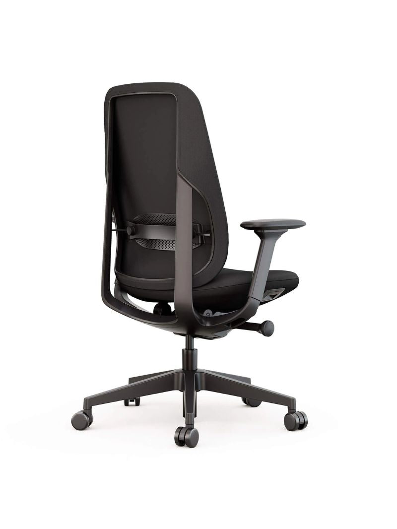 AW_CHAISE ERGONOMIQUE DE DIRECTION MAESTRA_NOIR_SANS APPUI-TETE_VUE 3/4 ARRIERE